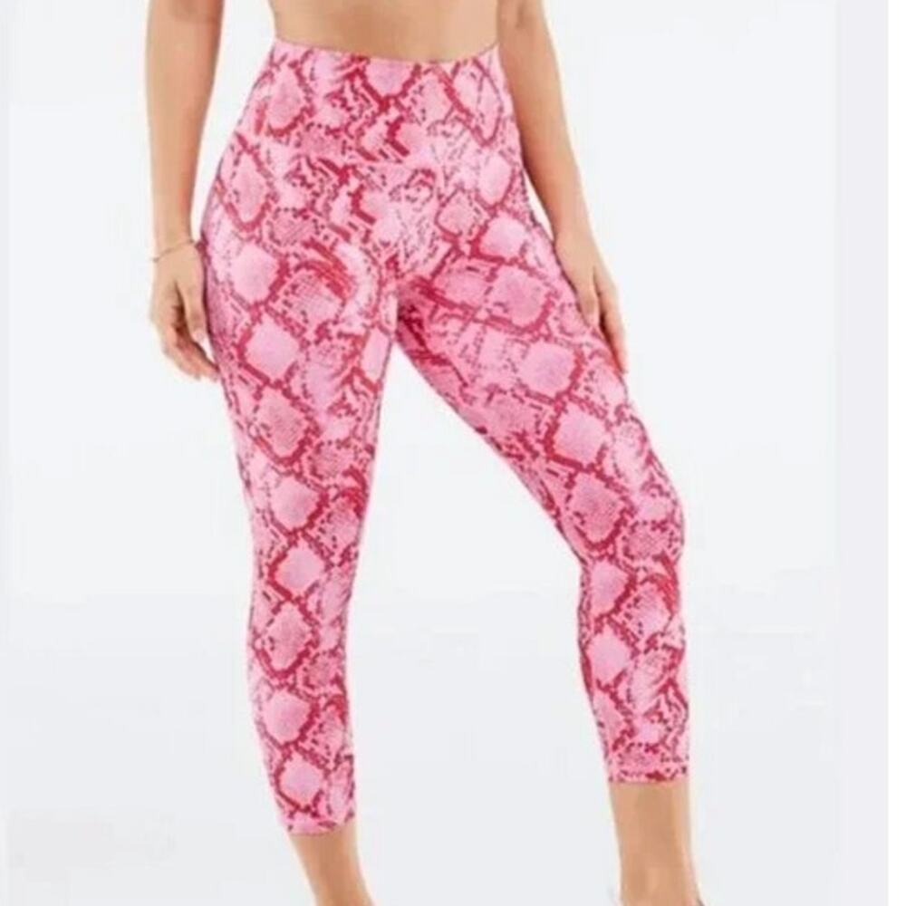 Fabletics Womens High Waist Snake Print Powerhold Capri Leggings Size 4X Stretch